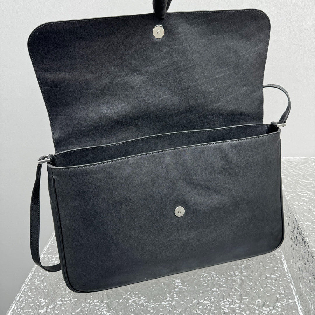 Balenciaga Grundy Oxford Bag Medium