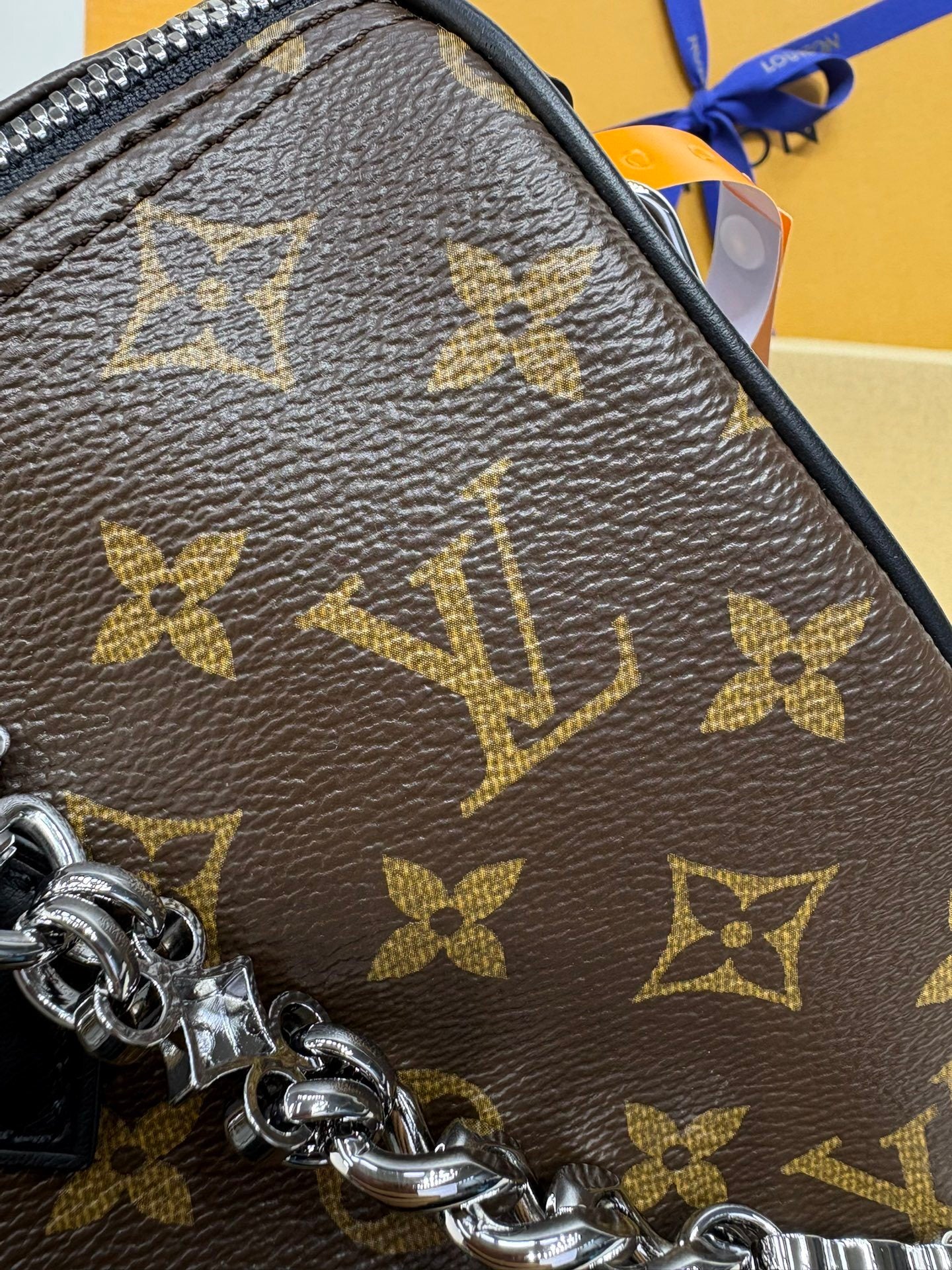 Louis Vuitton Speedy Soft 30 Dark