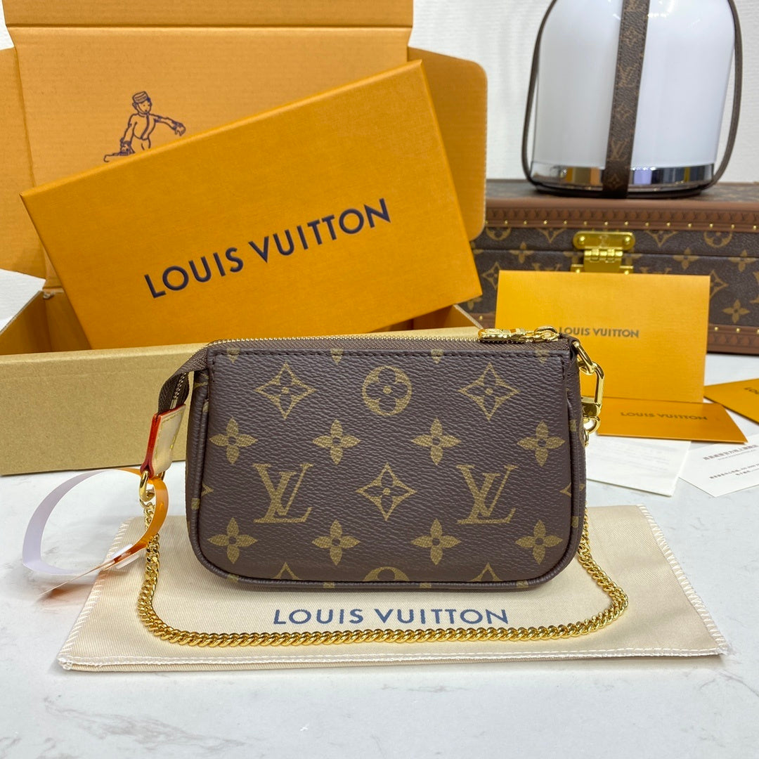 Louis Vuitton Mini Pochette