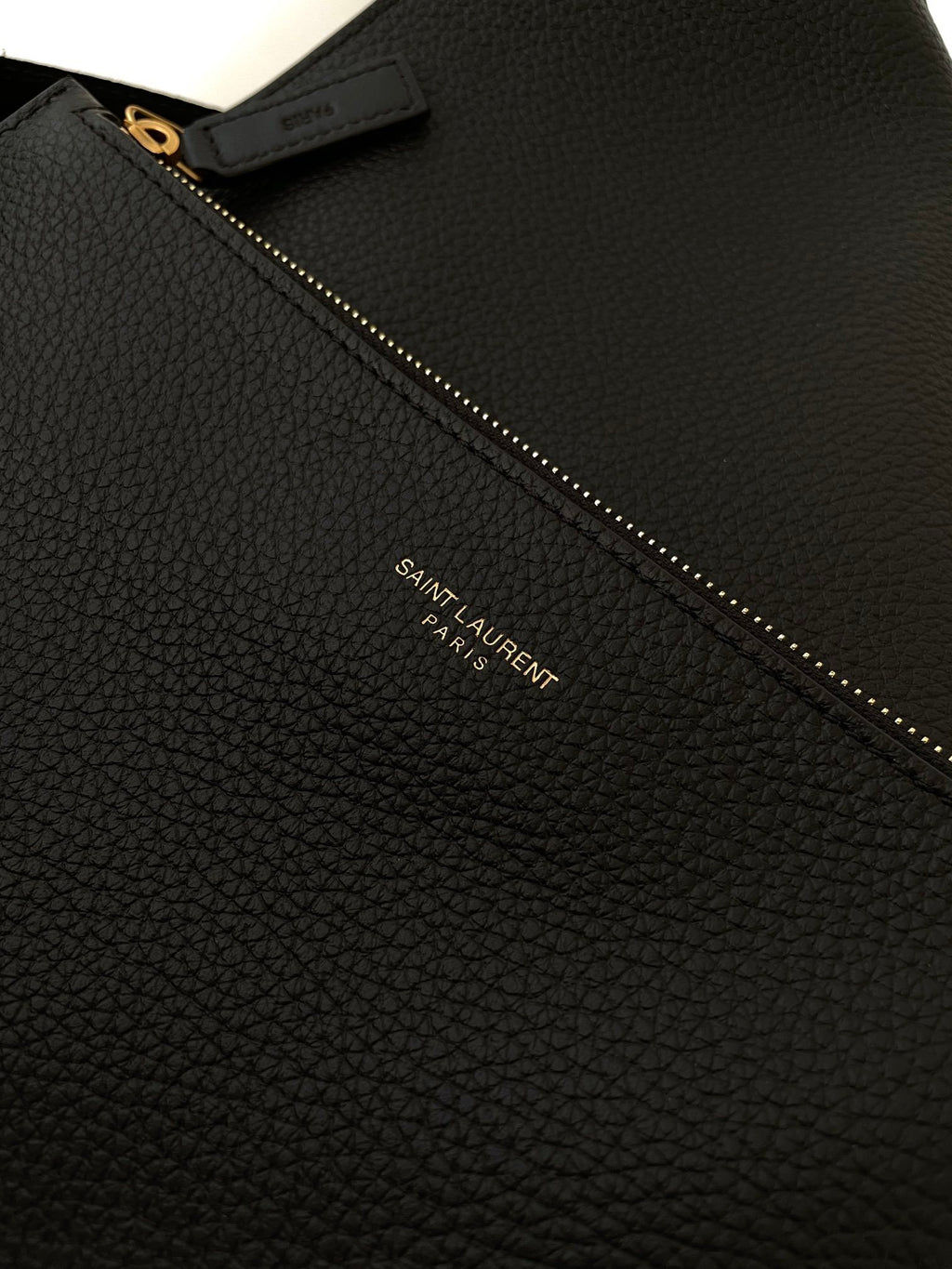 YSL Yves Saint Laurent LE 5 À 7 Hobo Bag