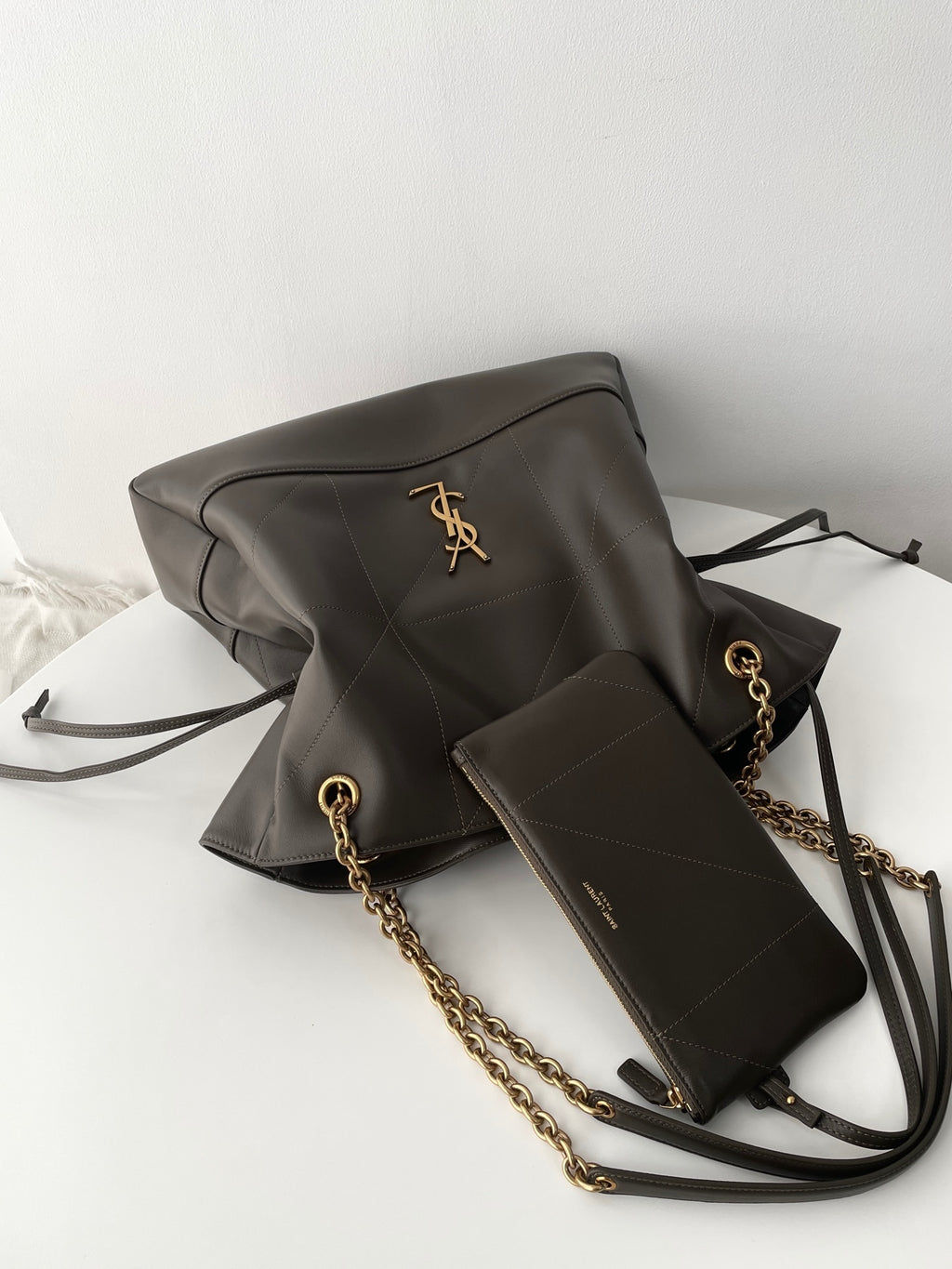 YSL Yves Saint Laurent Jamie 4.3 Pochon Shoulder Bag