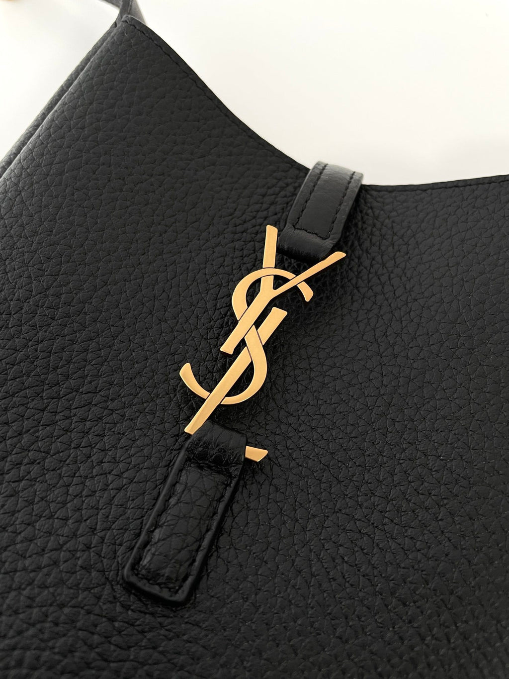 YSL Yves Saint Laurent LE 5 À 7 Soft Hobo Bag Mini