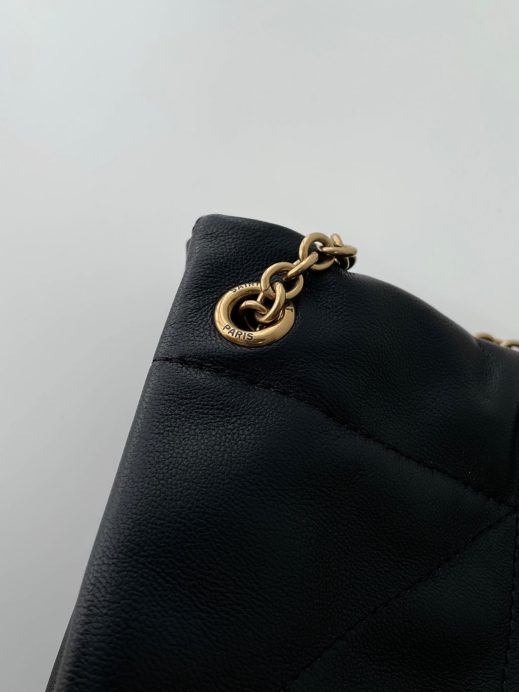 YSL Yves Saint Laurent Jamie 4.3 Pochon Vertical