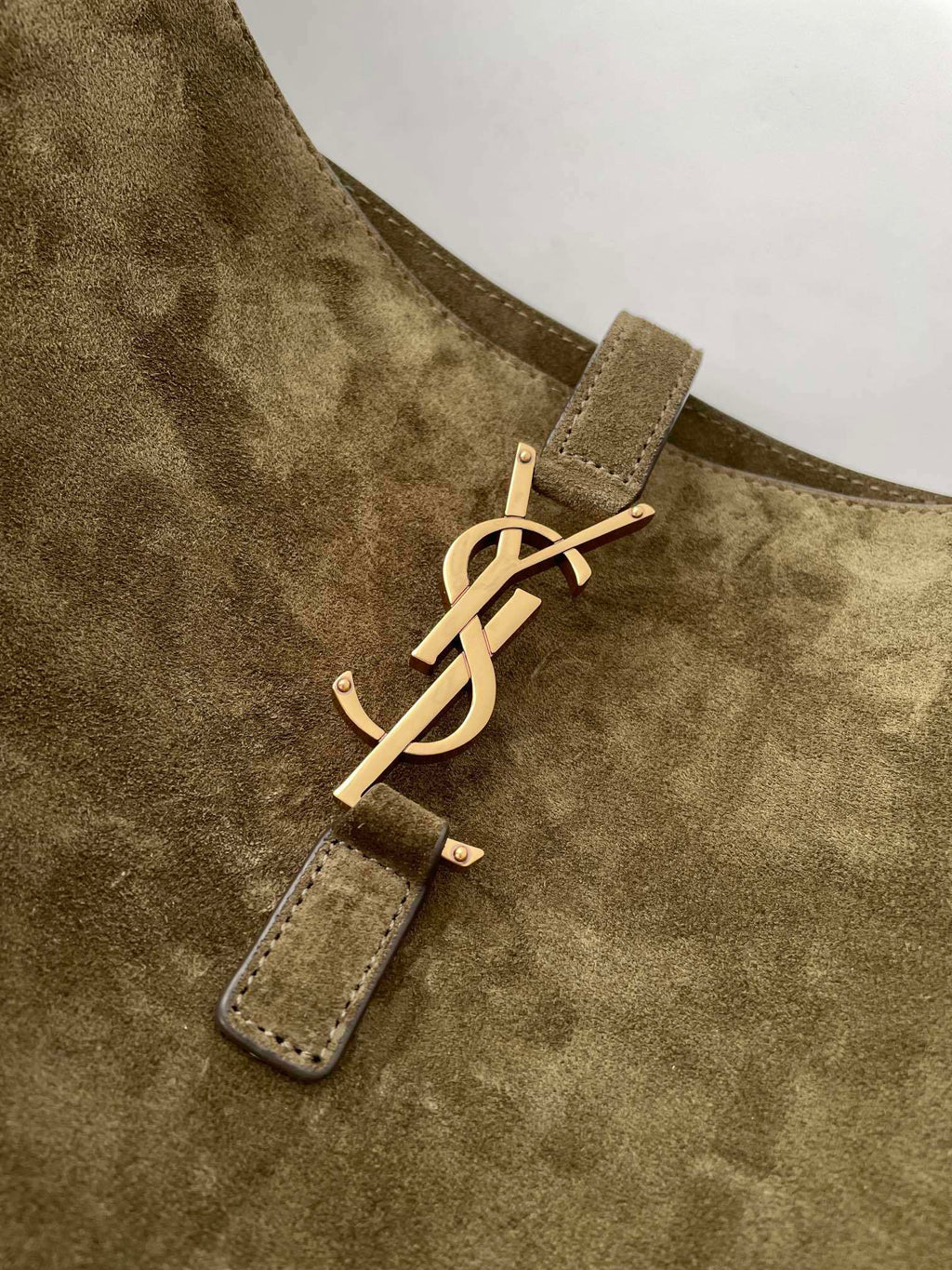 YSL Yves Saint Laurent 5À7 Hobo Large Suede