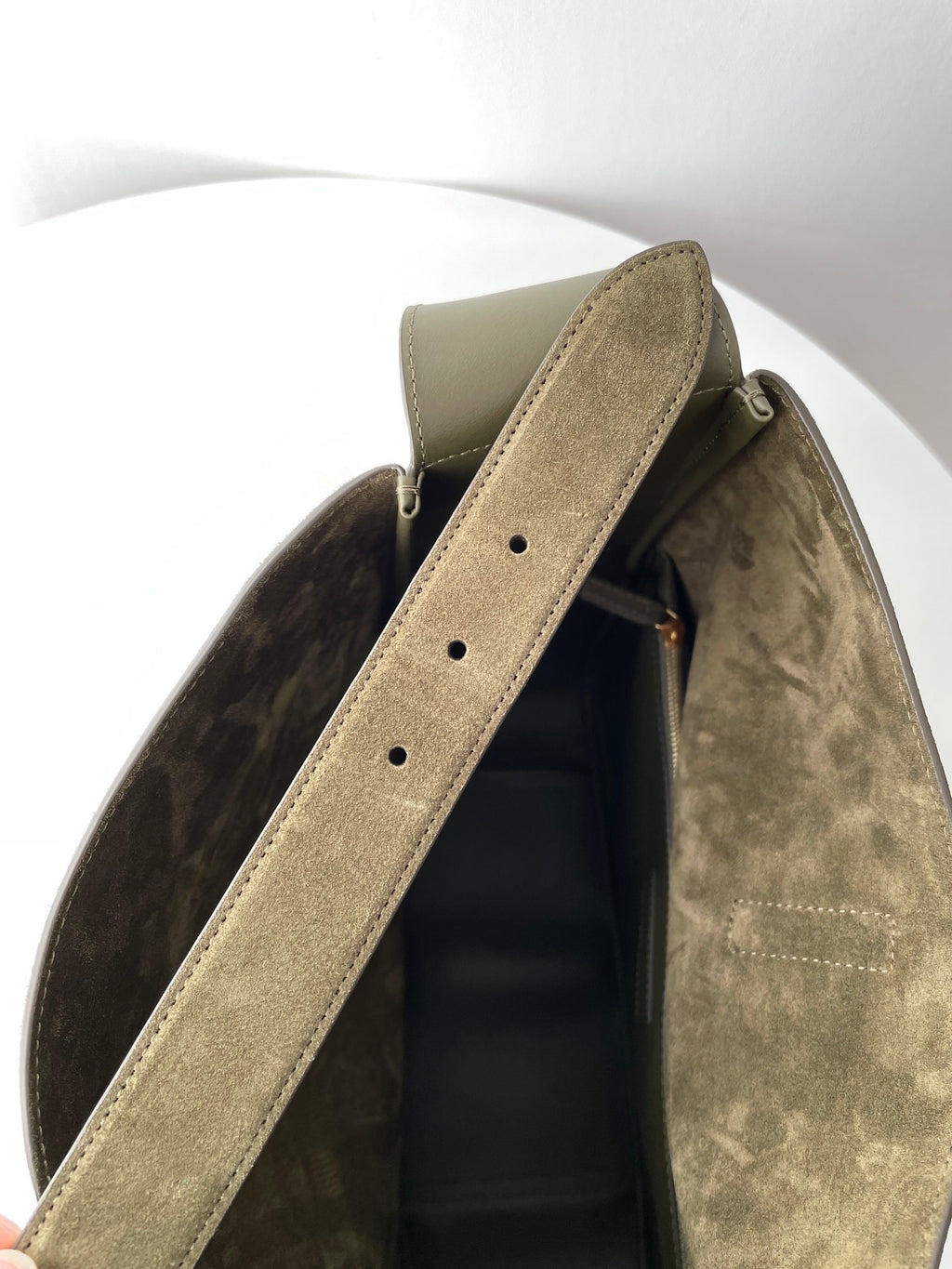 YSL Yves Saint Laurent 5À7 Hobo Large Suede