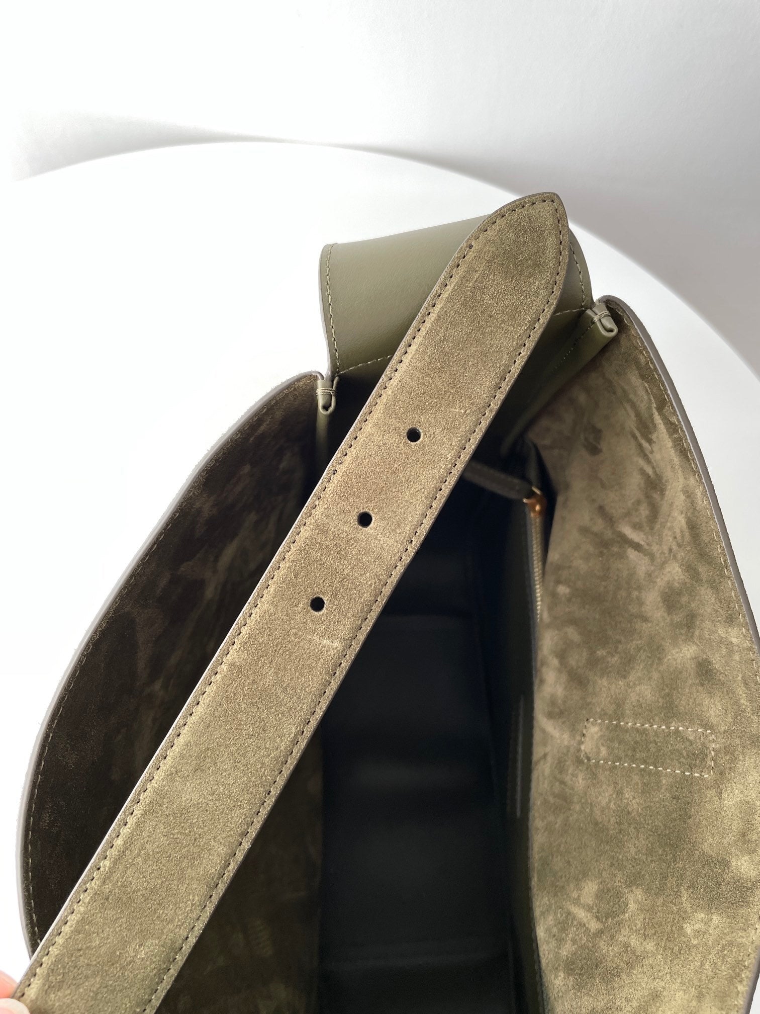 YSL Yves Saint Laurent 5À7 Hobo Large Suede