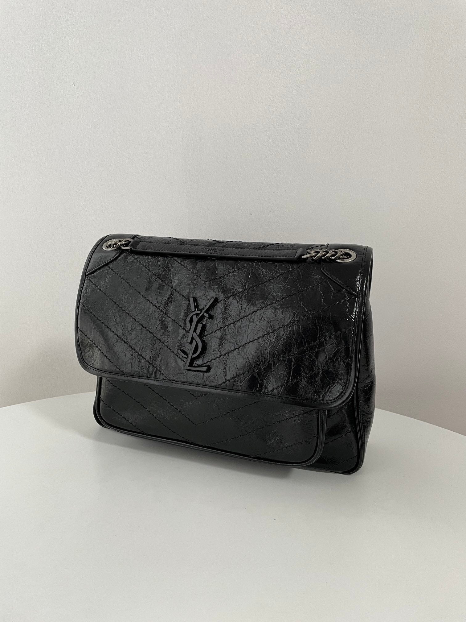YSL Yves Saint Laurent NIKI Shoulder Bag 32 cm