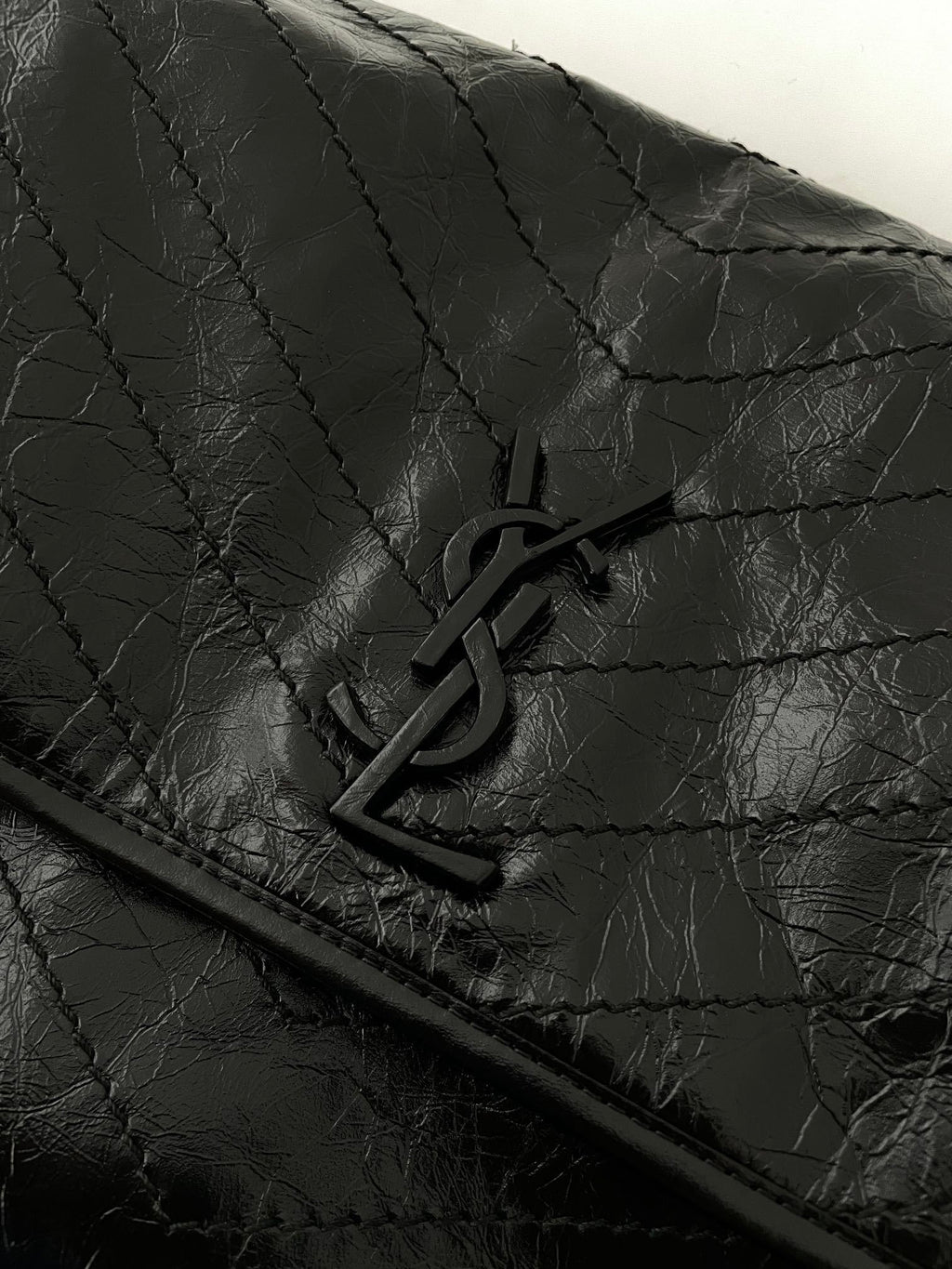 YSL Yves Saint Laurent NIKI Shoulder Bag 32 cm