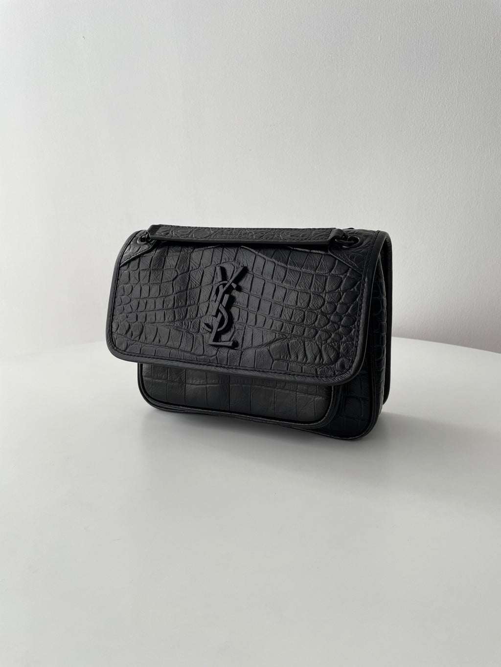 YSL Yves Saint Laurent NIKI Baby 22 Crocodile Embossed