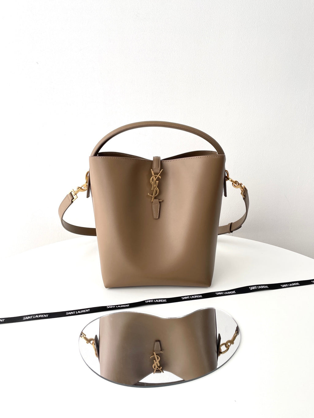 YSL Yves Saint Laurent LE 37 Bucket Bag
