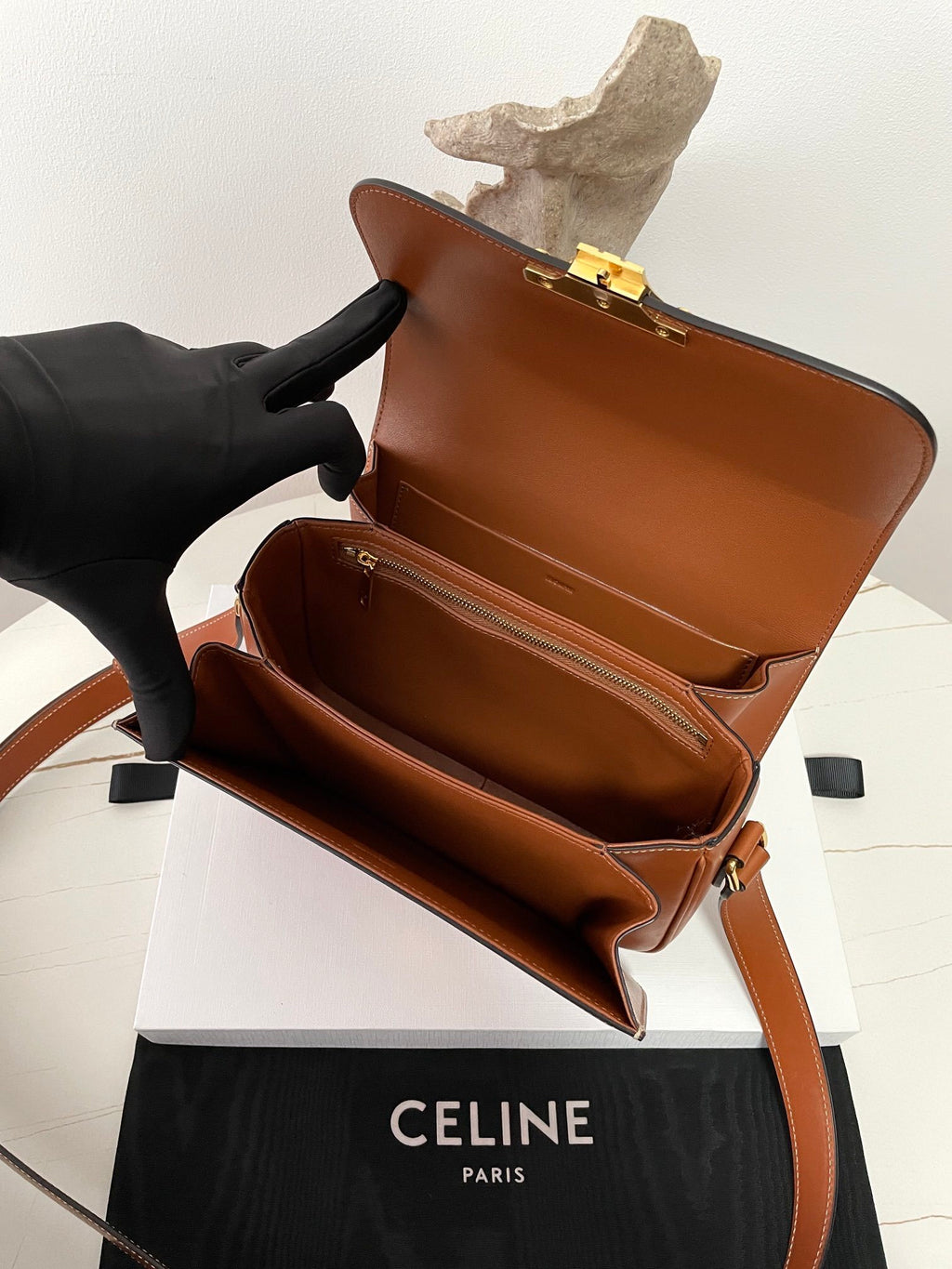 CELINE Triomphe Bag Medium