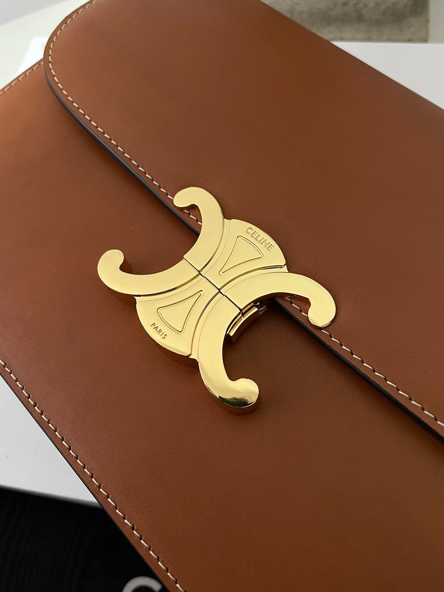 CELINE Triomphe Bag Medium