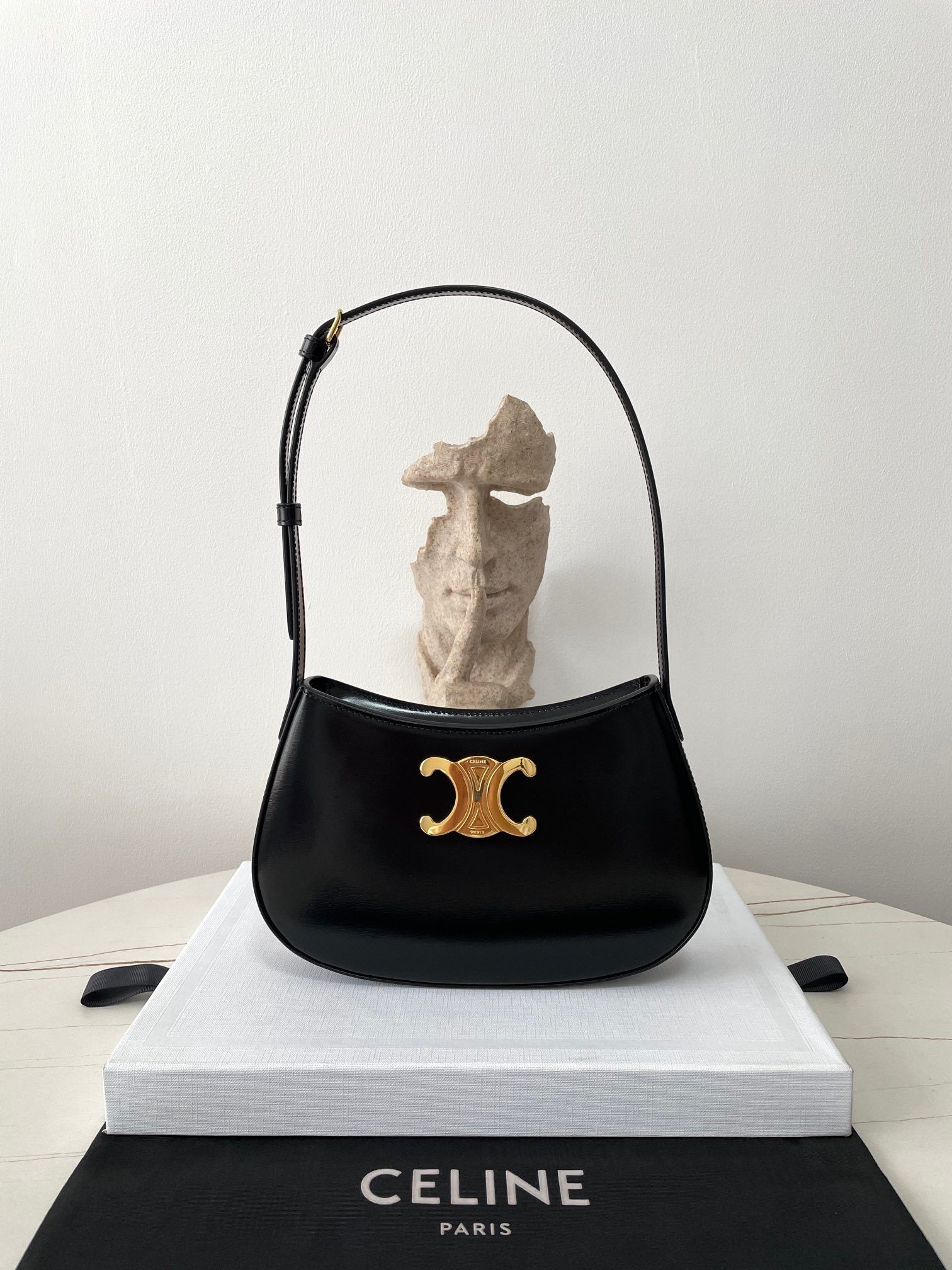 CELINE TILLY Medium Underarm Bag