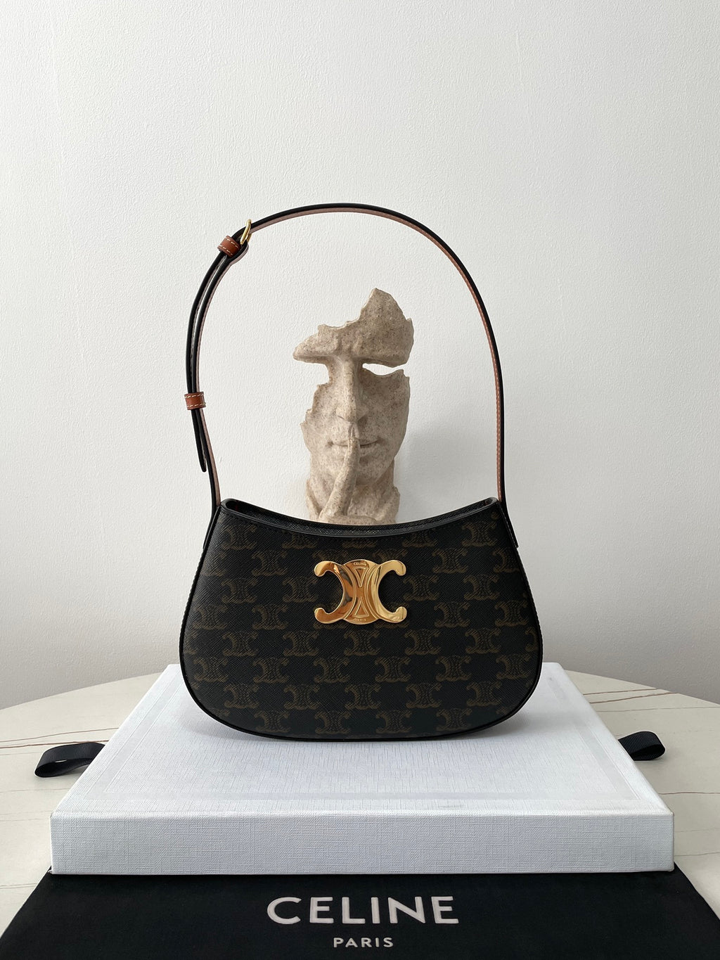 CELINE TILLY Medium Underarm Bag