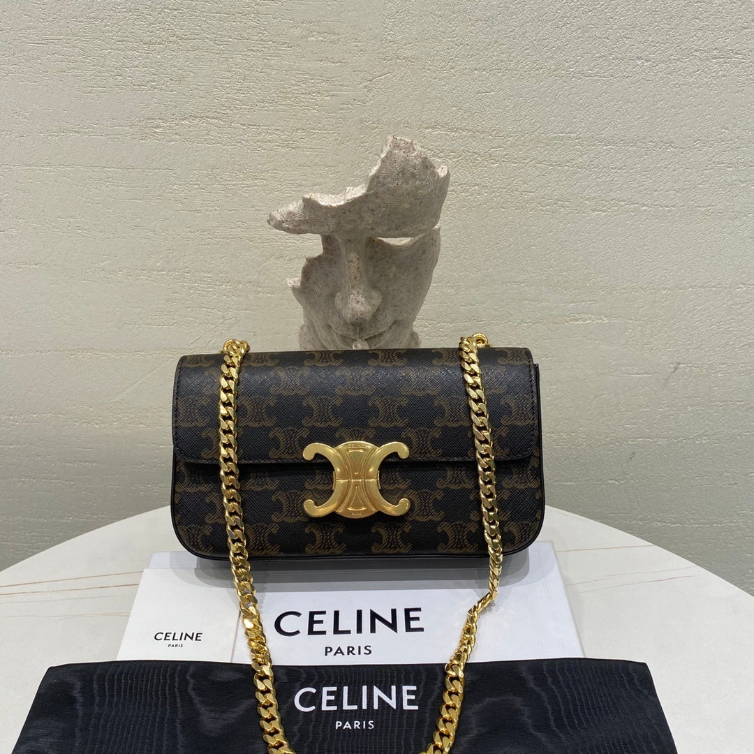 CELINE Triomphe Chain Shoulder Bag