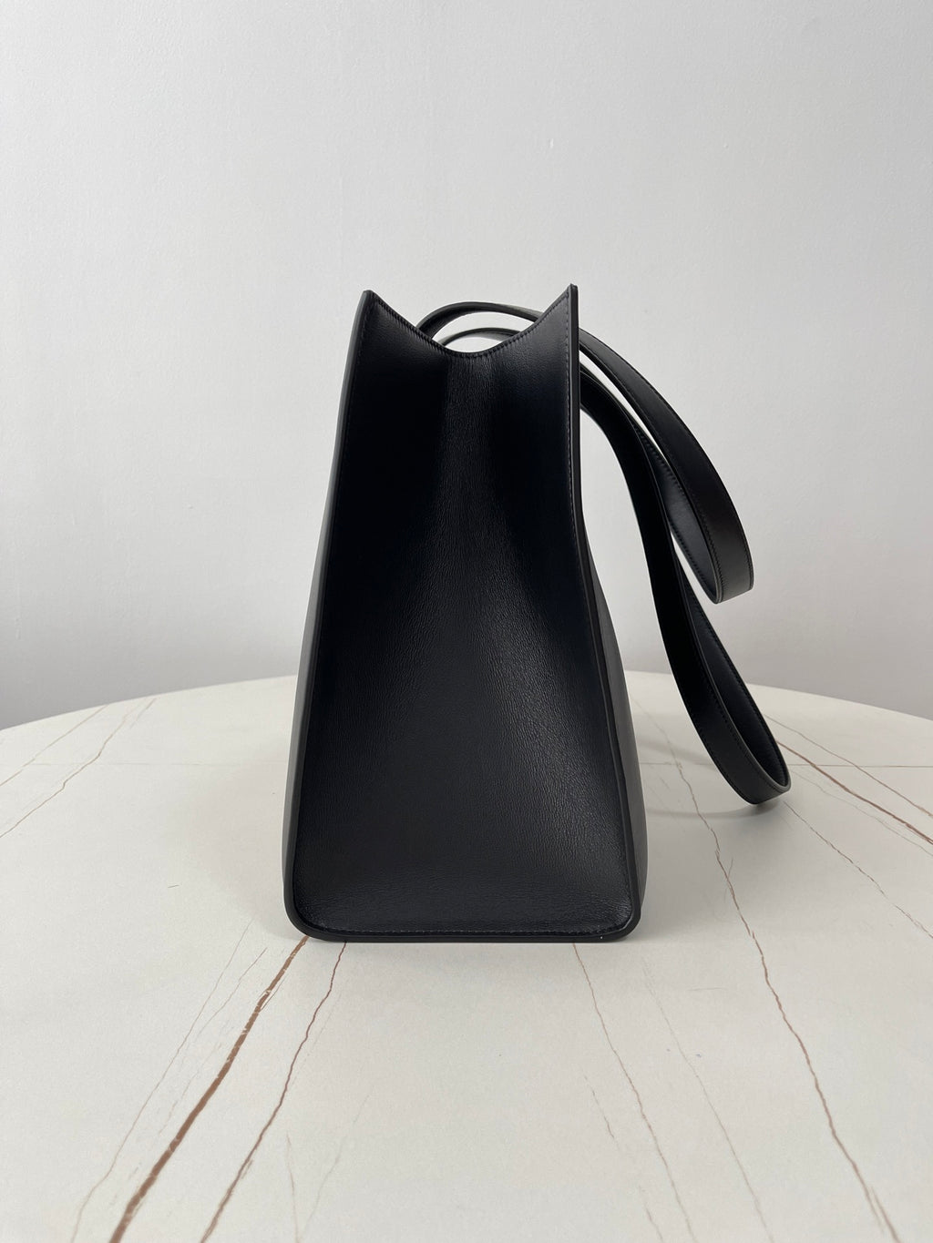 CELINE Cabas 16 Tote Large