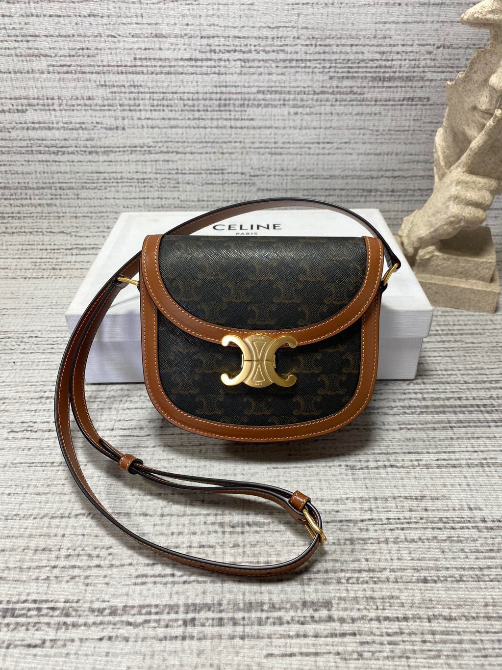 CELINE Chain Besace Triomphe