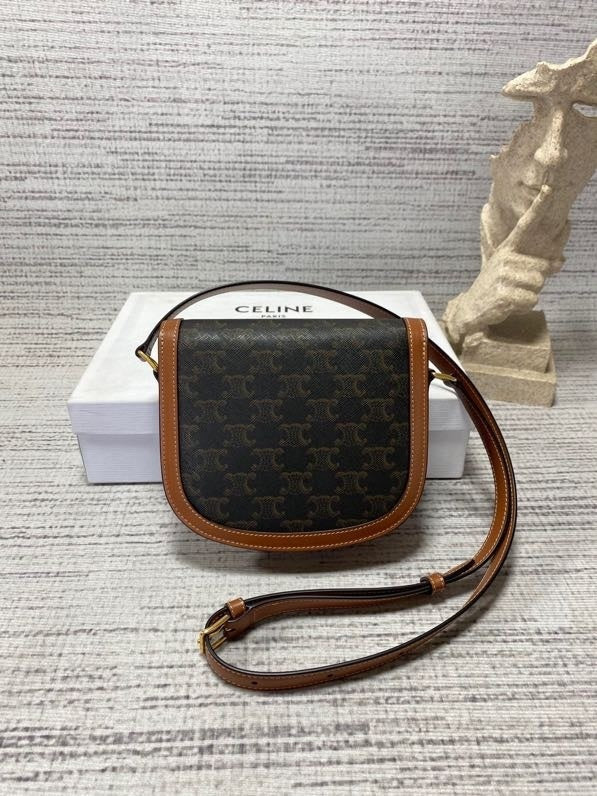 CELINE Chain Besace Triomphe