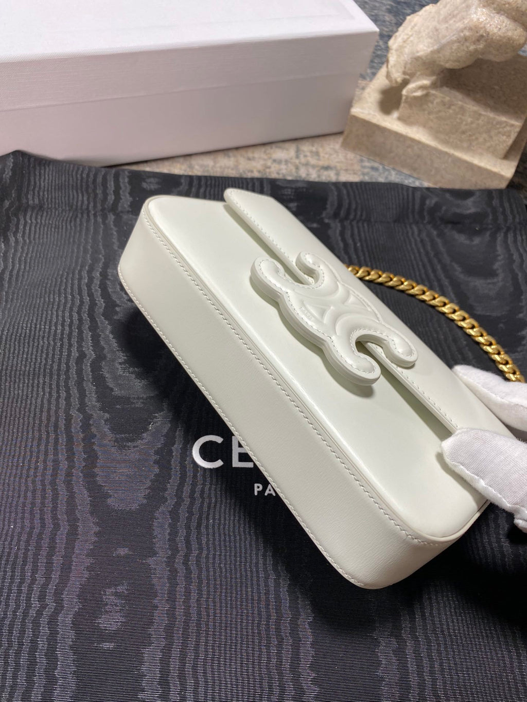 CELINE Chain Underarm Bag