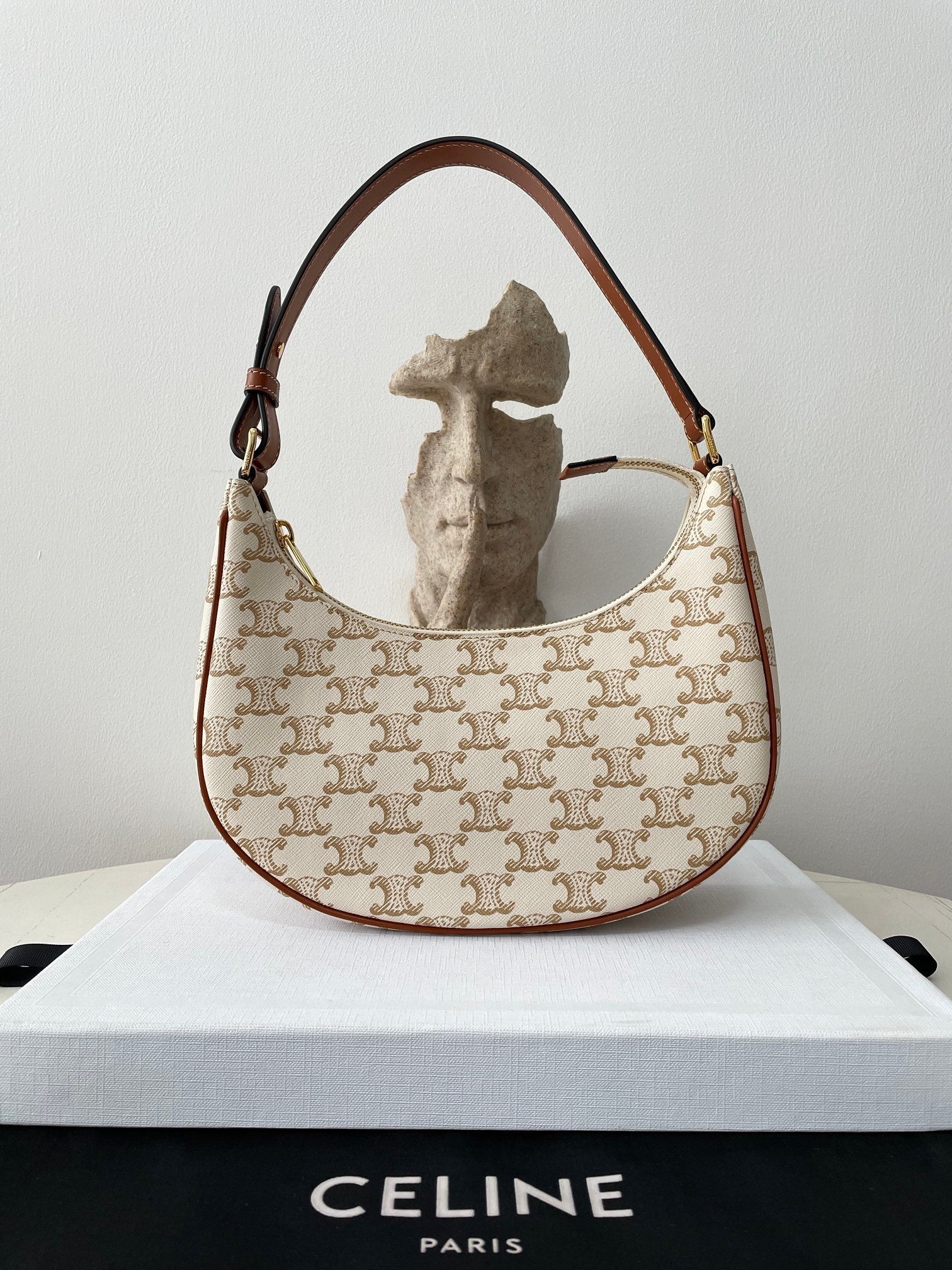 CELINE Tabou Clutch