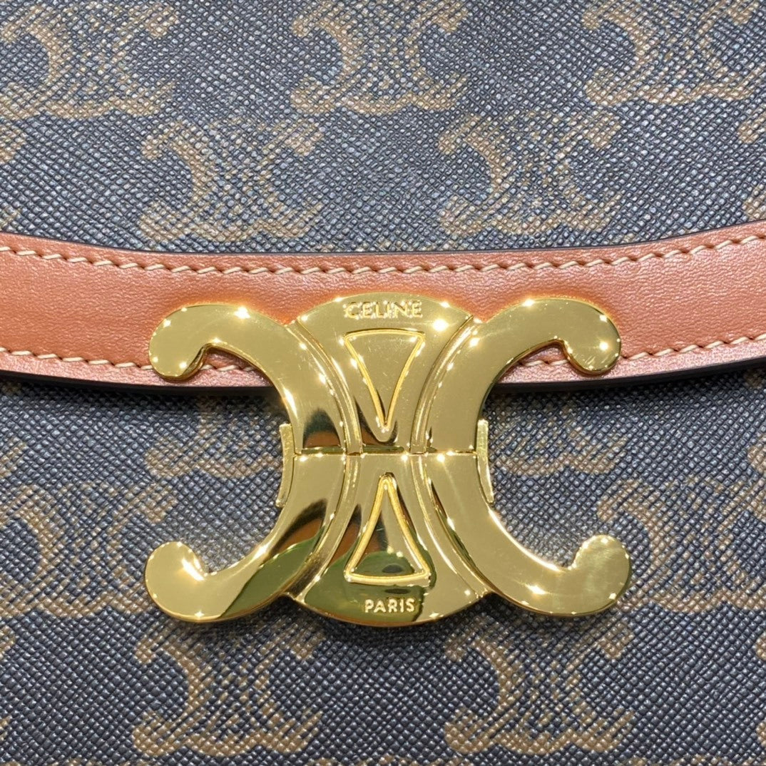 CELINE Triomphe Medium Bag