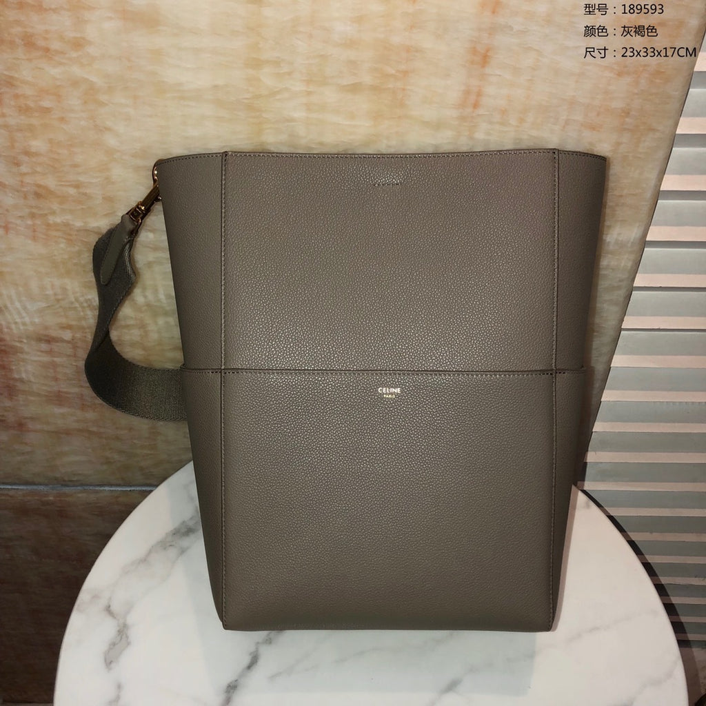 CELINE Sangle Bucket Bag