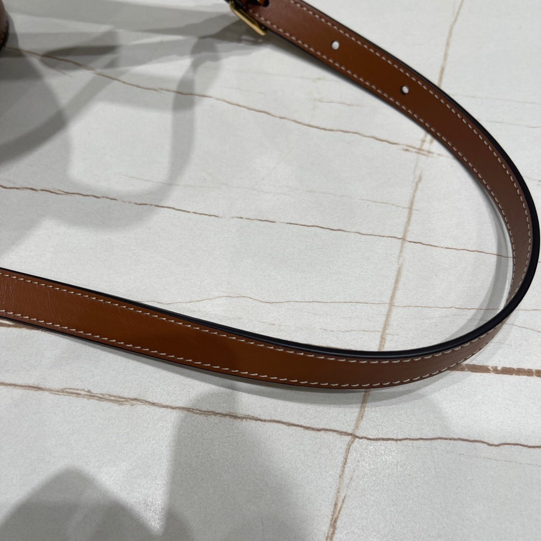 CELINE Cuir Triomphe Bucket Bag