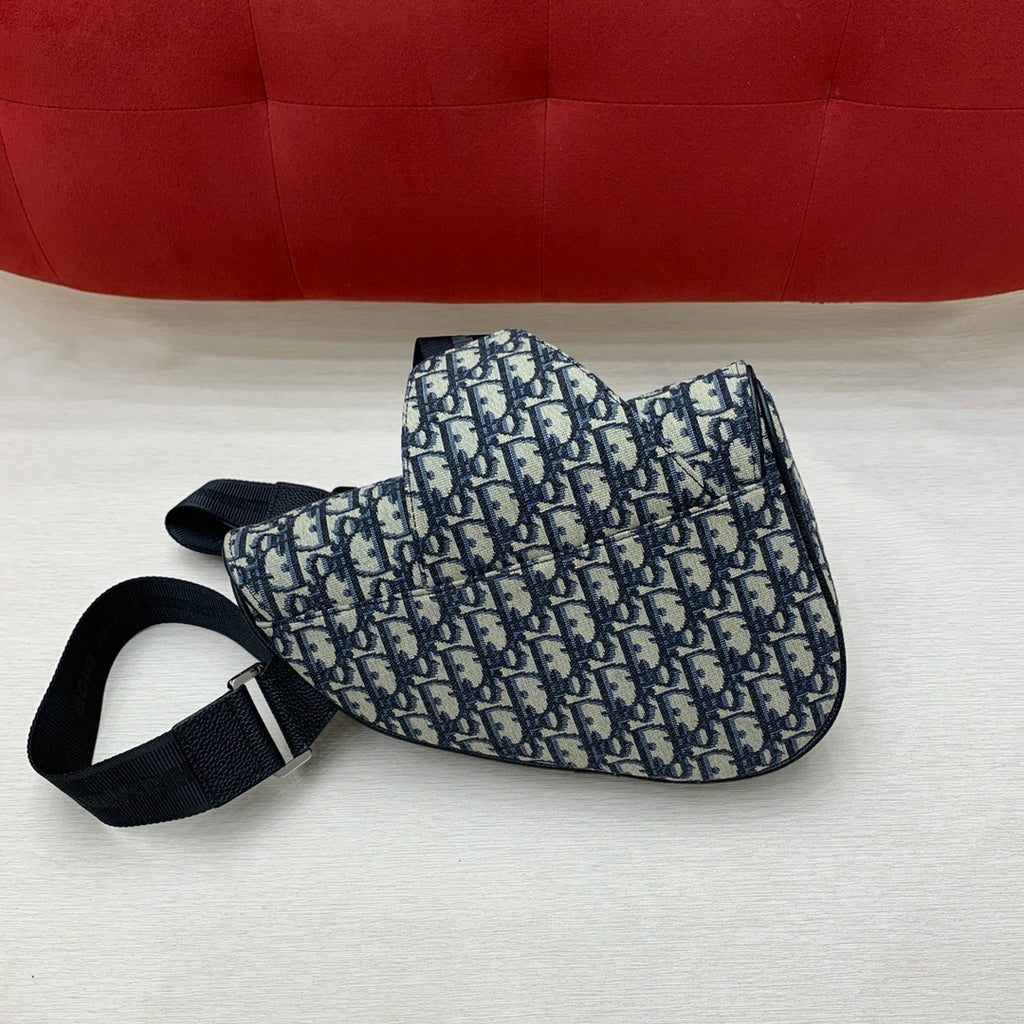 CHRISTIAN DIOR Saddle Bag