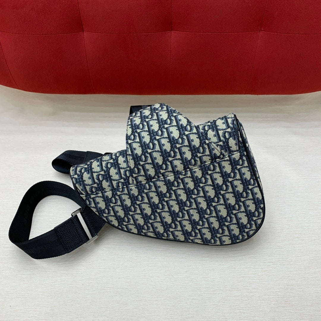 CHRISTIAN DIOR Saddle Bag