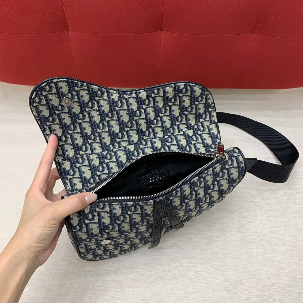 CHRISTIAN DIOR Saddle Bag