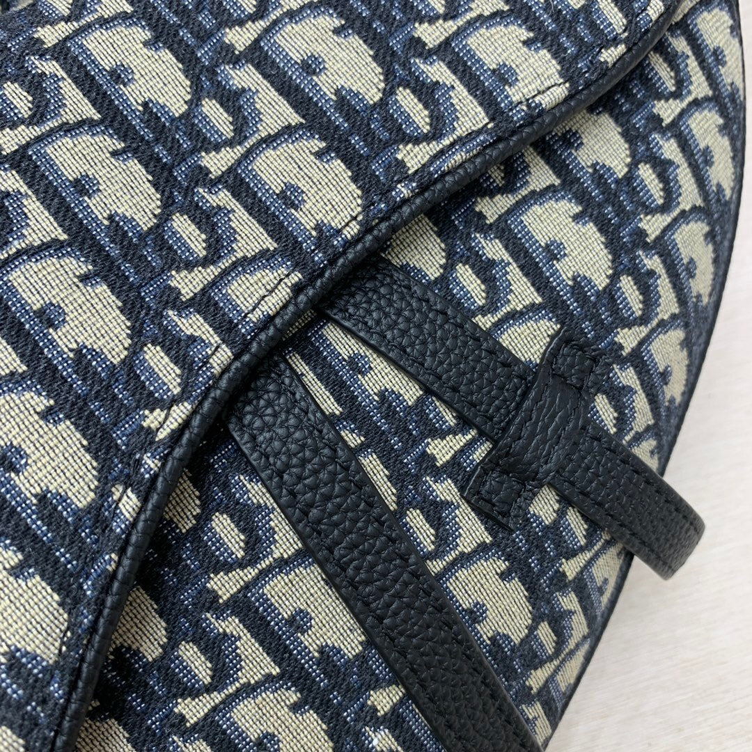 CHRISTIAN DIOR Saddle Bag