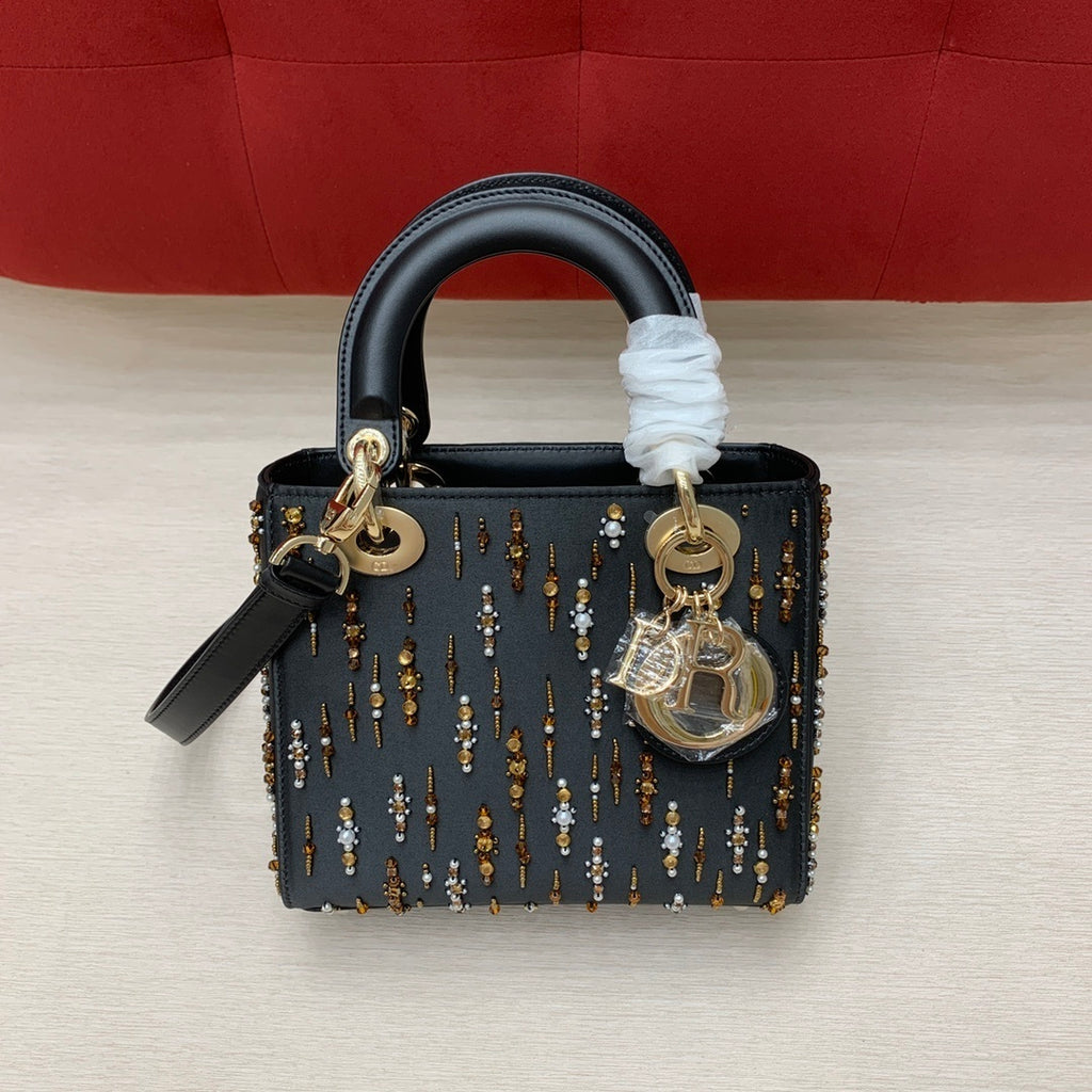 CHRISTIAN DIOR Lady Dior Medium Bag