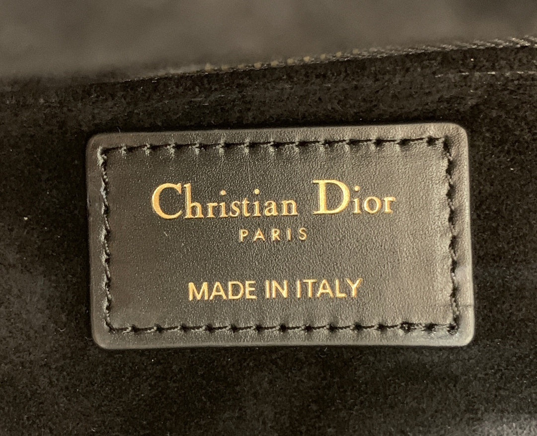 CHRISTIAN DIOR Lady Dior Medium Bag