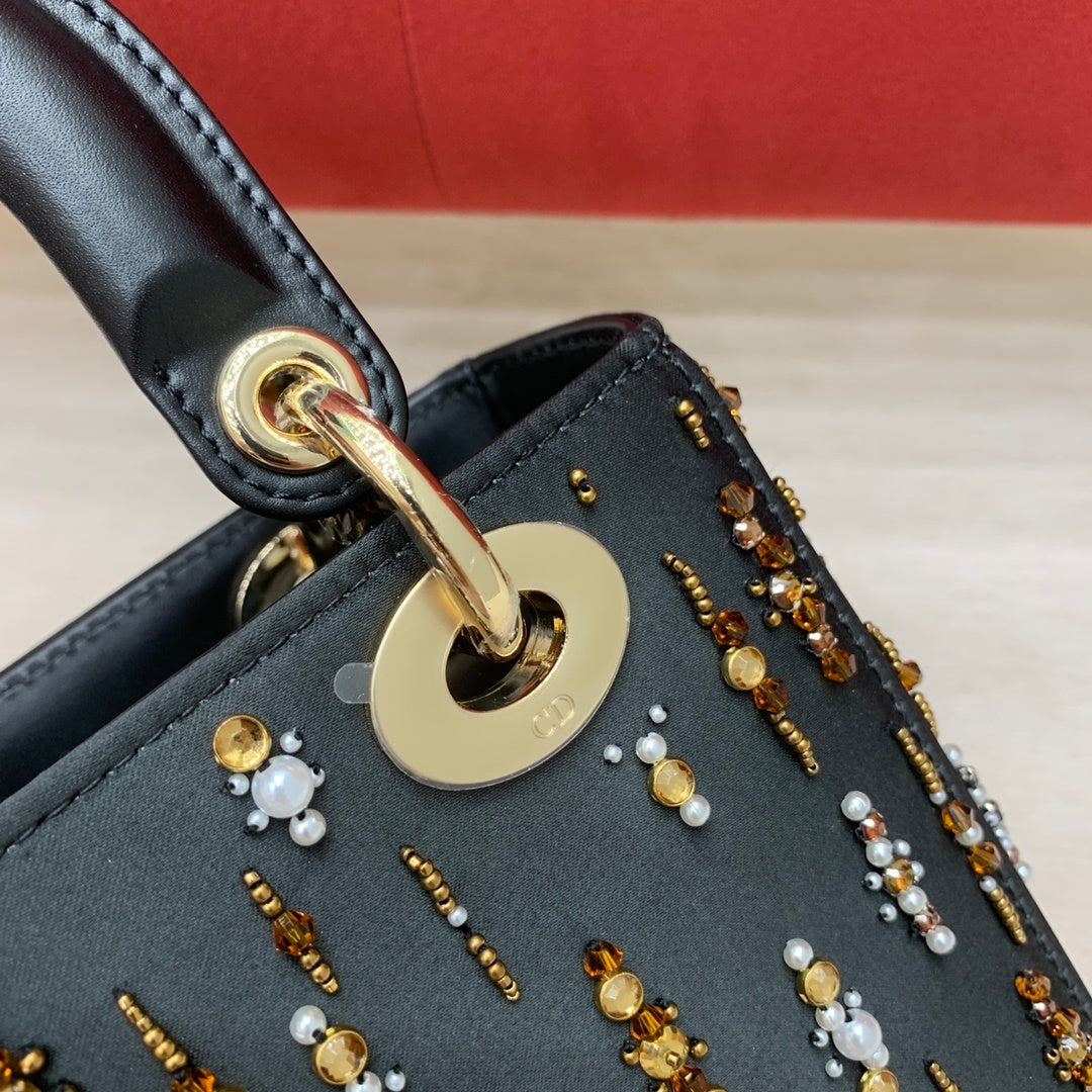 CHRISTIAN DIOR Lady Dior Medium Bag