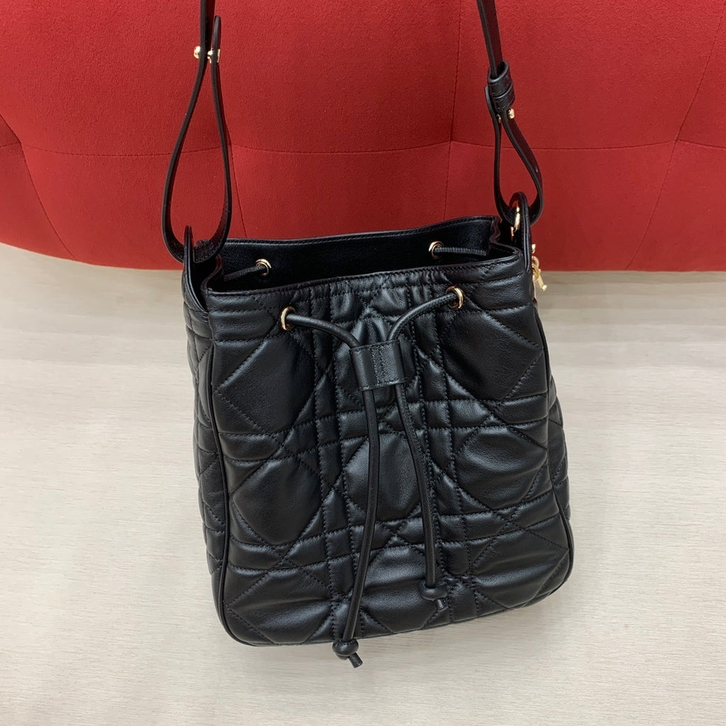 CHRISTIAN DIOR D-Motion Bag Medium