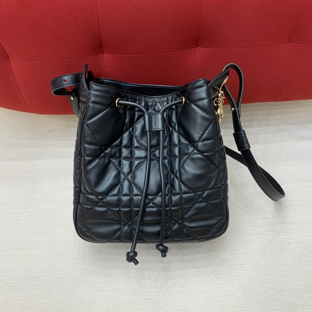 CHRISTIAN DIOR D-Motion Bag Medium