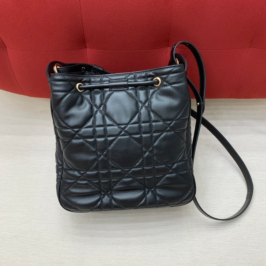 CHRISTIAN DIOR D-Motion Bag Medium