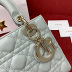 CHRISTIAN DIOR Lady Dior Medium Bag