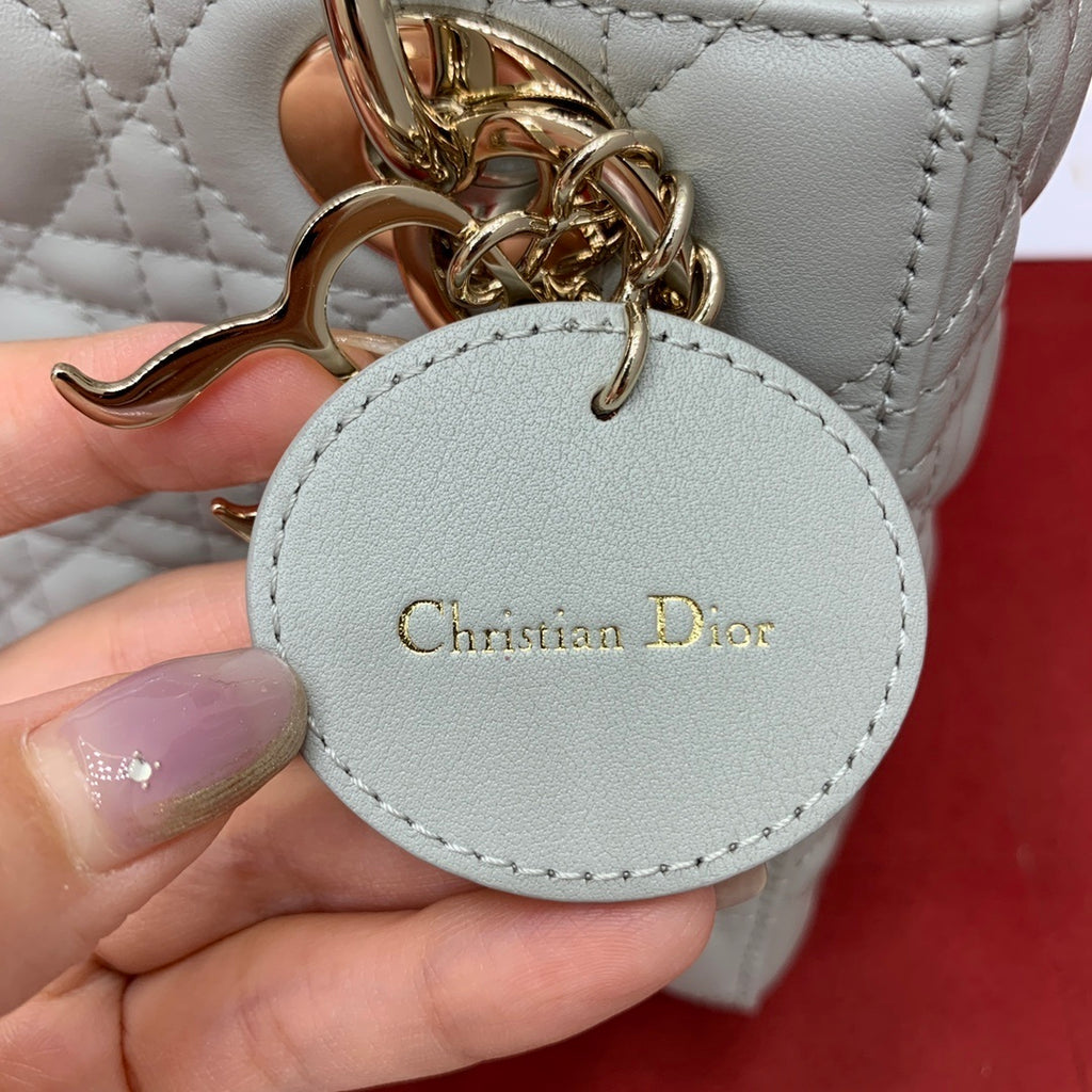 CHRISTIAN DIOR Lady Dior Medium Bag