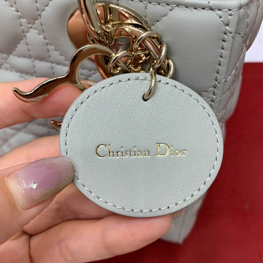 CHRISTIAN DIOR Lady Dior Medium Bag