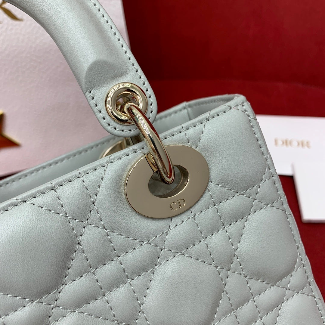 CHRISTIAN DIOR Lady Dior Medium Bag