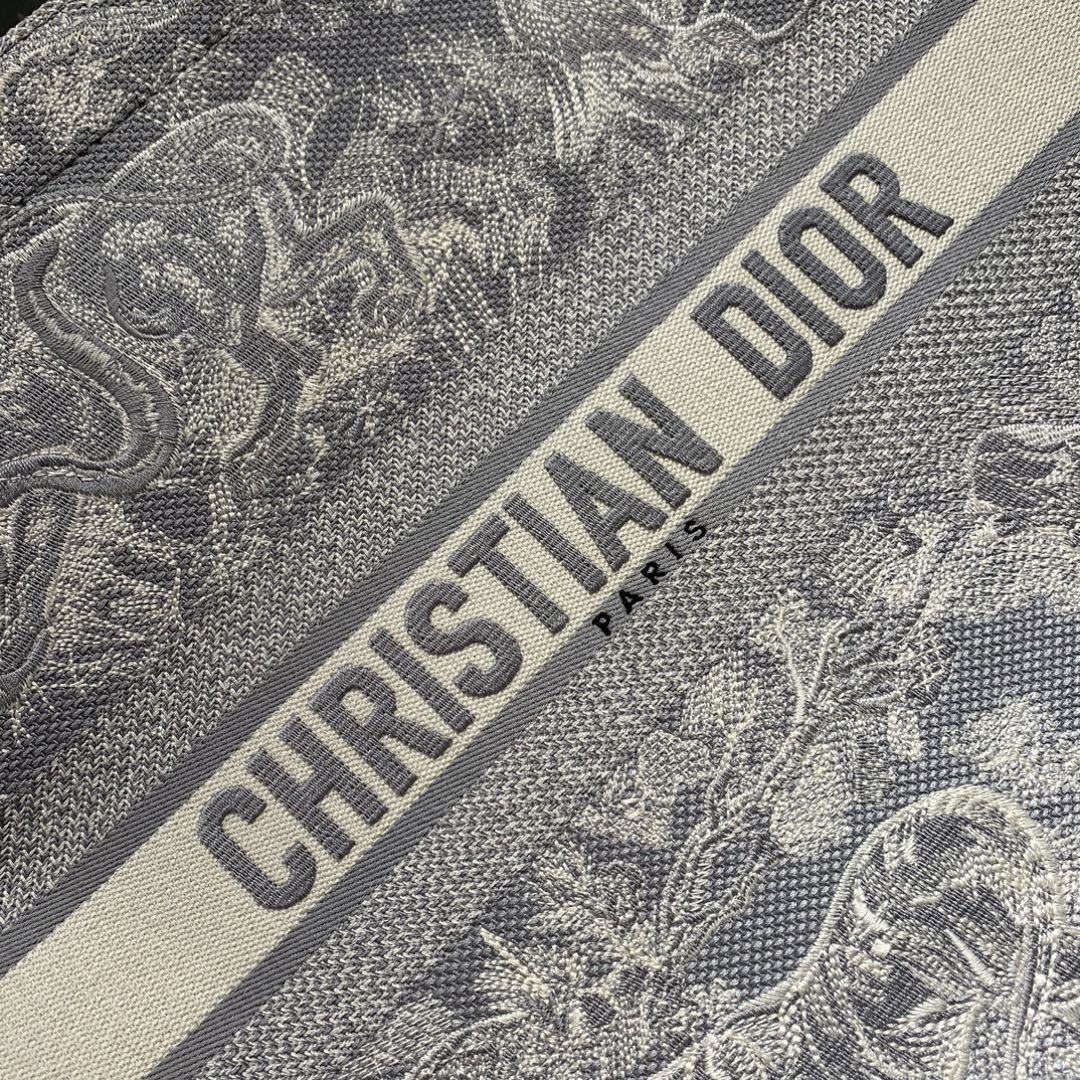 CHRISTIAN DIOR Book Tote Large