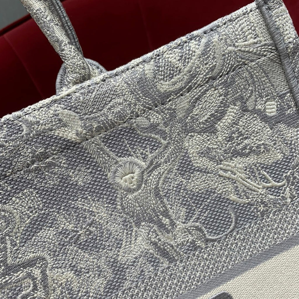 CHRISTIAN DIOR Book Tote Large