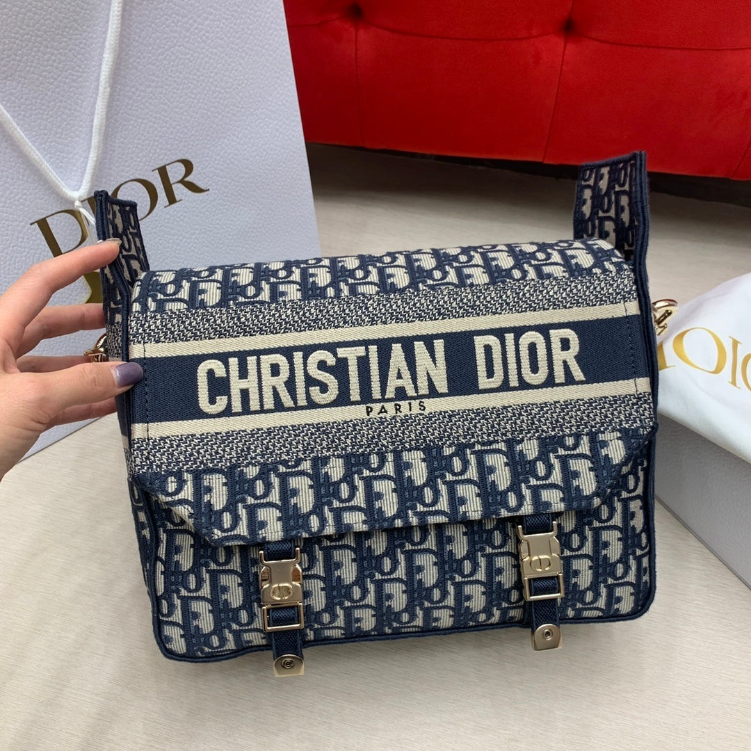 CHRISTIAN DIOR Camp Messenger Bag Large
