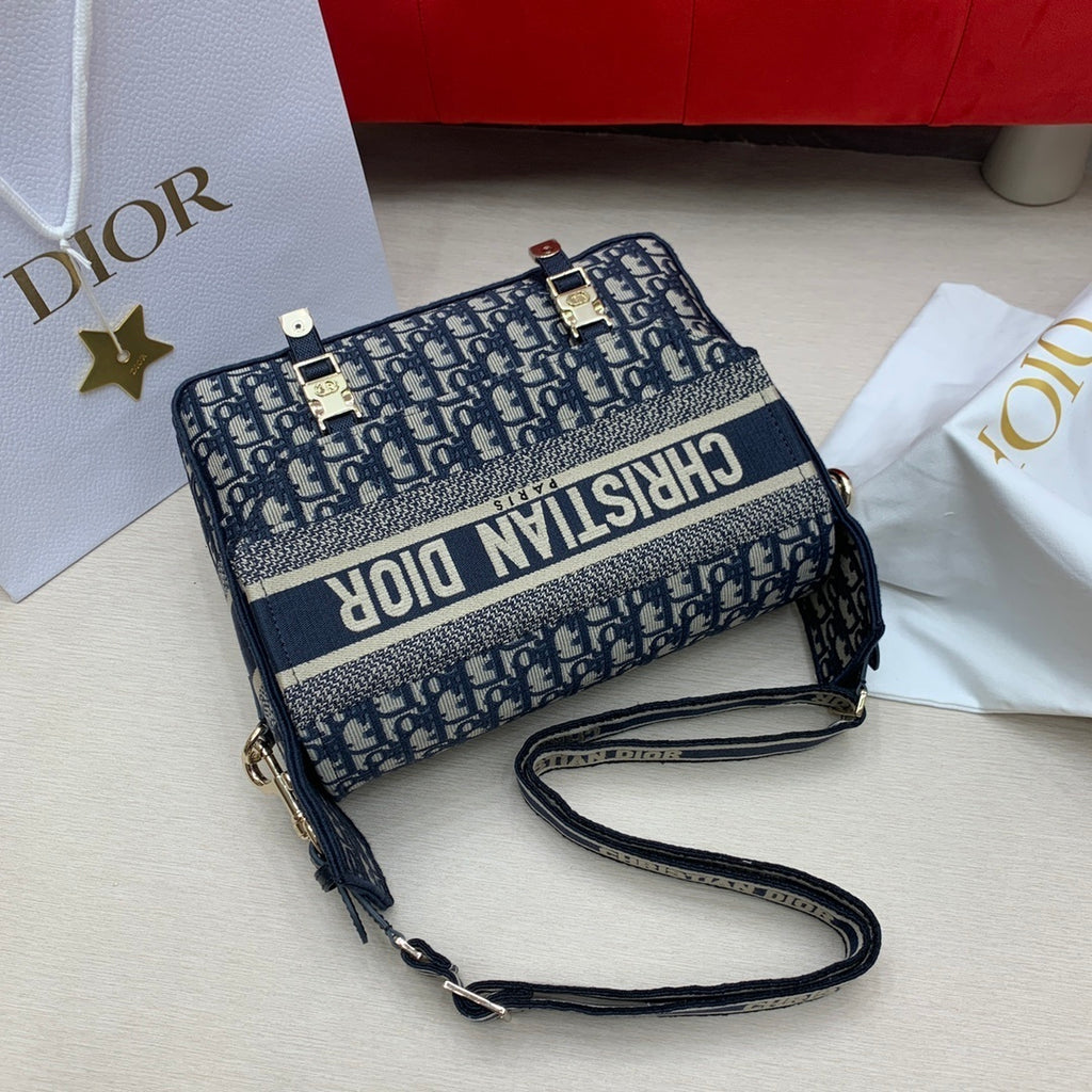 CHRISTIAN DIOR Camp Messenger Bag Large