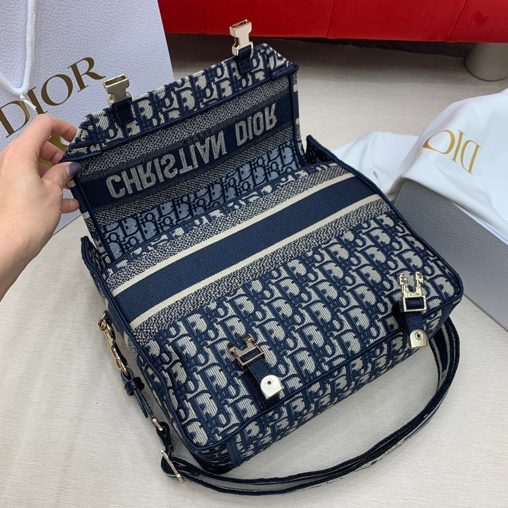 CHRISTIAN DIOR Camp Messenger Bag Large