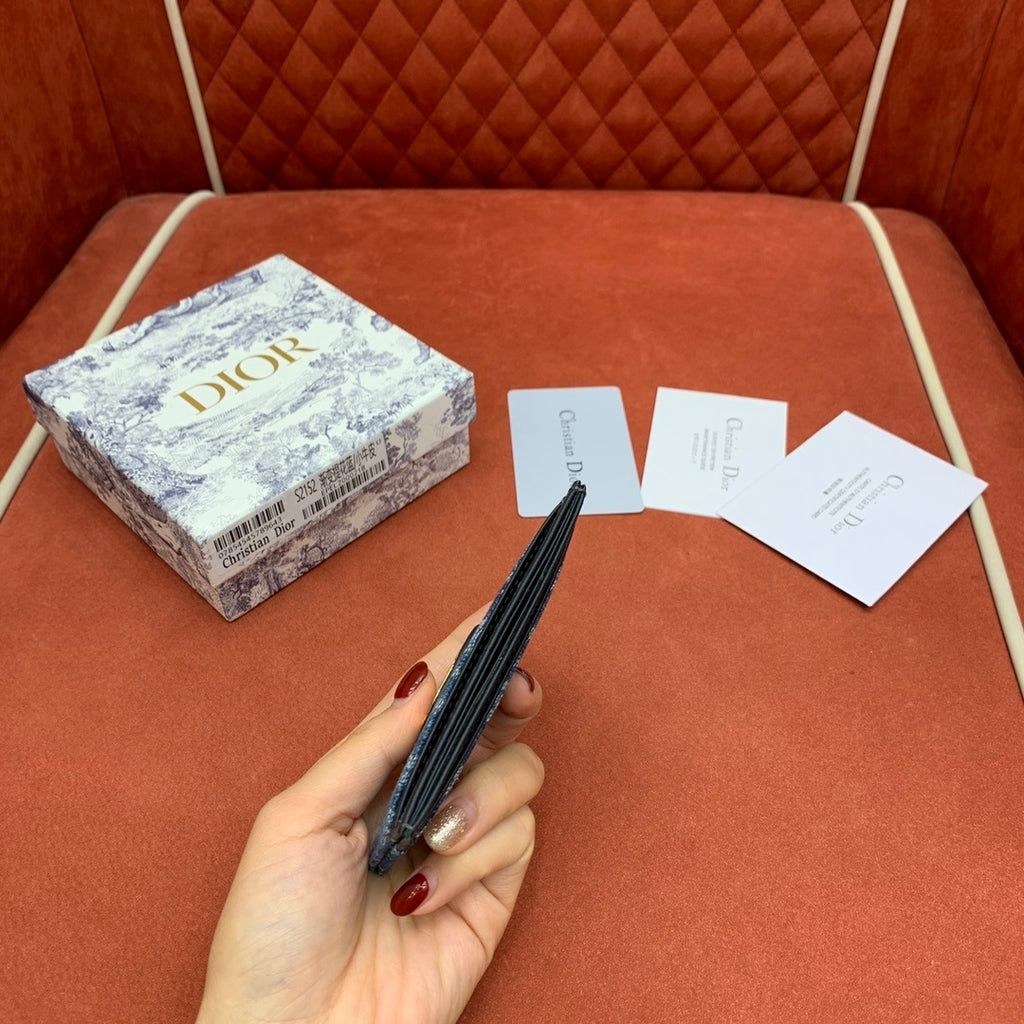 CHRISTIAN DIOR 30 Montaigne Card Holder