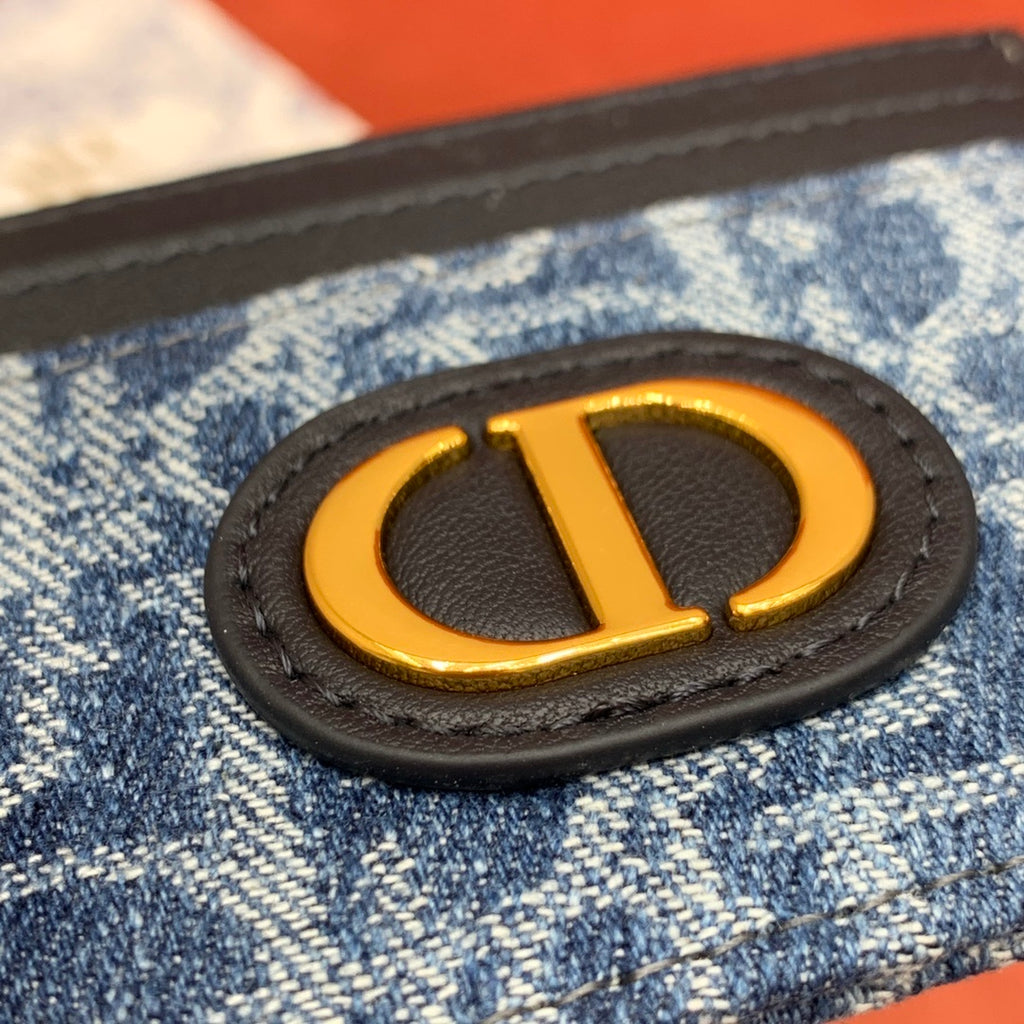 CHRISTIAN DIOR 30 Montaigne Card Holder