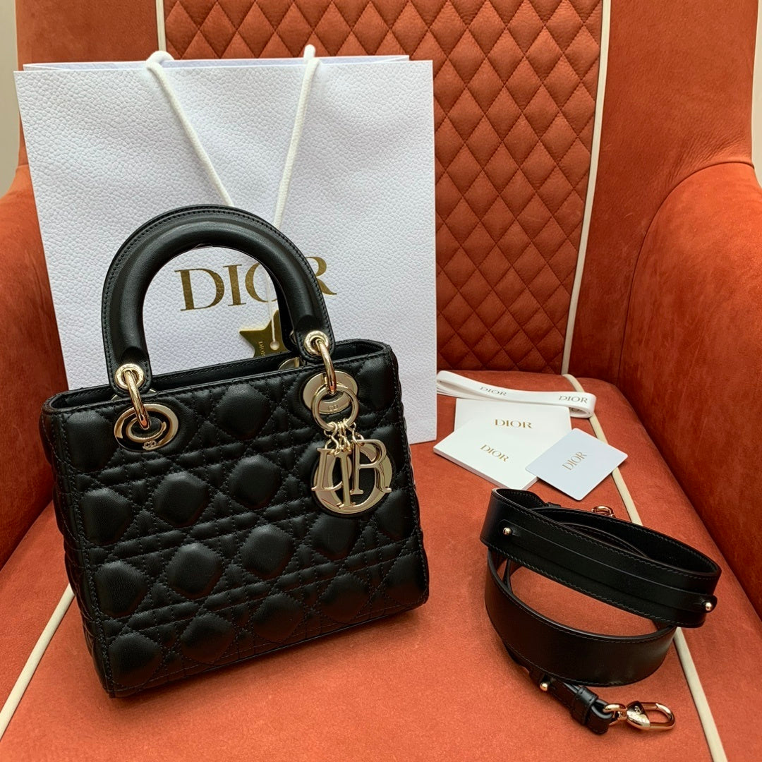 CHRISTIAN DIOR Lady Dior Medium Bag