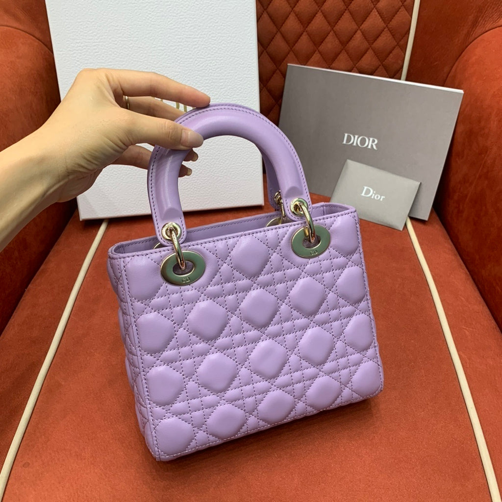 CHRISTIAN DIOR Lady Dior Medium Bag